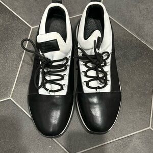 Rudsak size 45 men I believe it’s a size 11 in men